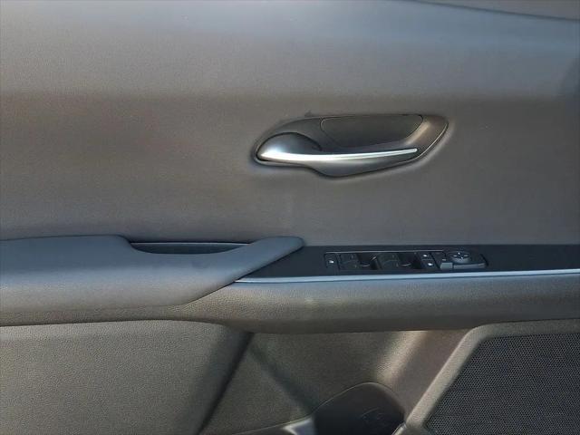 2025 Lexus 300 Premium