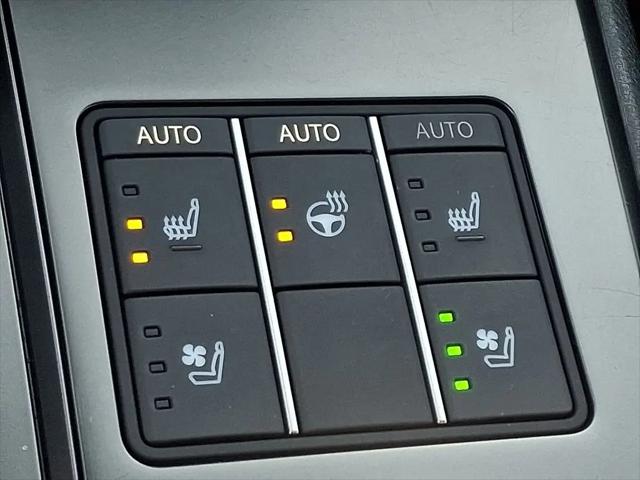 2025 Lexus 300 Premium