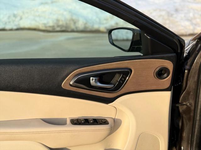 2015 Chrysler 200 C