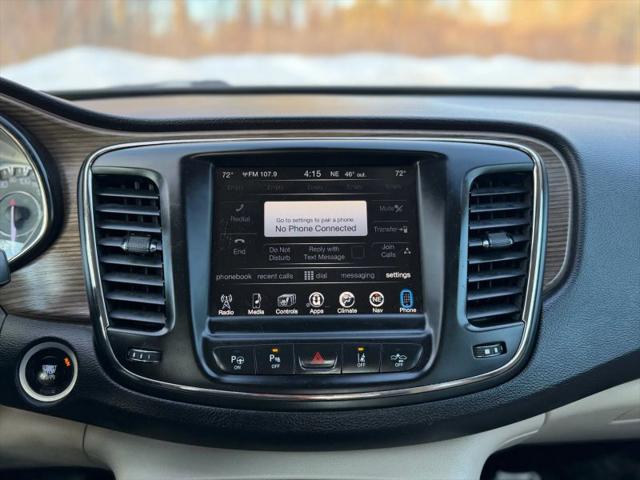 2015 Chrysler 200 C