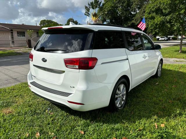 2015 Kia Sedona LX