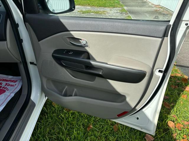 2015 Kia Sedona LX