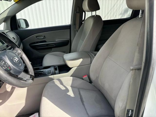 2015 Kia Sedona LX