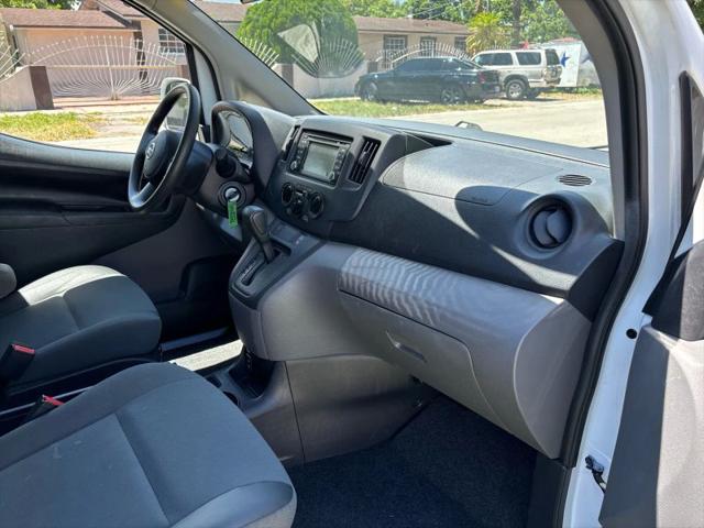 2014 Nissan NV200 SV