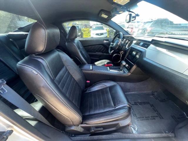 2012 Ford Mustang V6 Premium