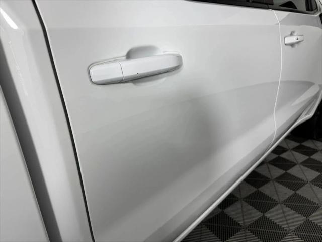 2023 Chevrolet Silverado 1500 4WD Crew Cab Short Bed RST