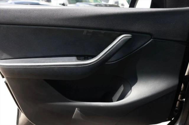 2021 Tesla Model Y Standard Range Rear-Wheel Drive