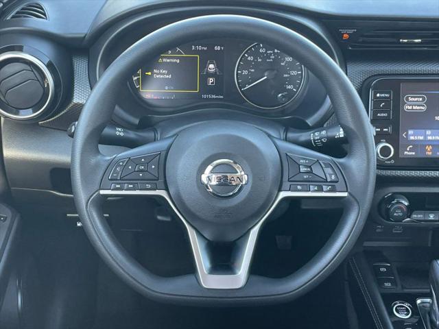2021 Nissan Kicks SV Xtronic CVT