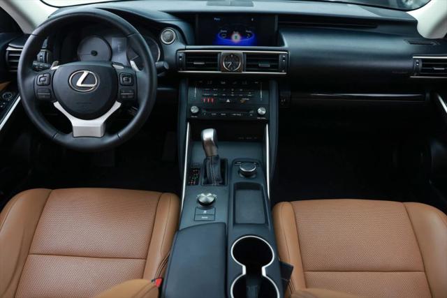 2017 Lexus IS 200t 200t