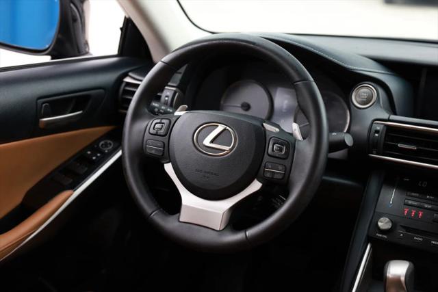 2017 Lexus IS 200t 200t
