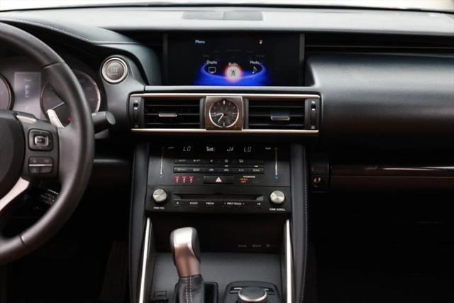 2017 Lexus IS 200t 200t