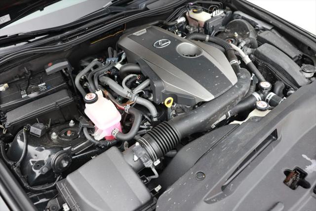 2017 Lexus IS 200t 200t