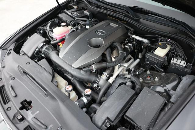 2017 Lexus IS 200t 200t
