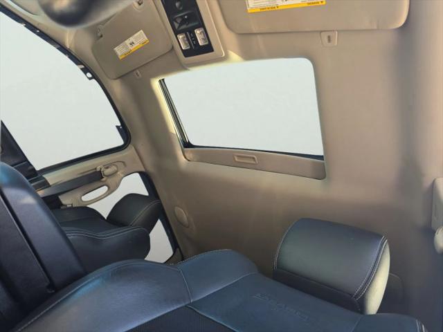2017 Ram 1500 Laramie Crew Cab 4x4 5'7" Box