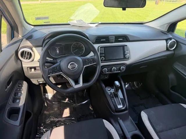 2021 Nissan Versa SV Xtronic CVT