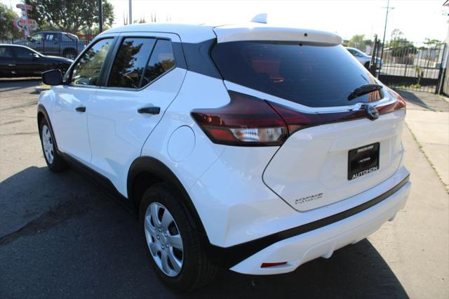 2023 Nissan Kicks S Xtronic CVT
