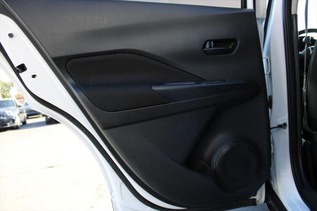 2023 Nissan Kicks S Xtronic CVT