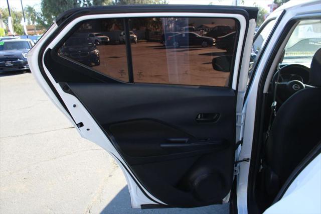 2023 Nissan Kicks S Xtronic CVT
