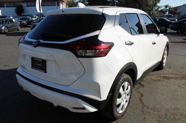 2023 Nissan Kicks S Xtronic CVT