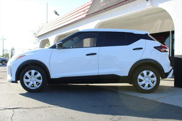 2023 Nissan Kicks S Xtronic CVT