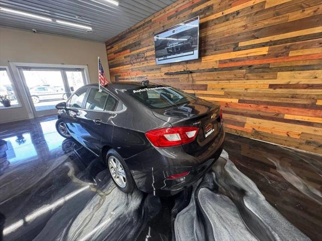 2017 Chevrolet Cruze LT Auto
