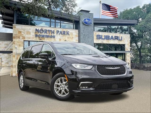 2024 Chrysler Pacifica Touring L for sale in San Antonio, TX