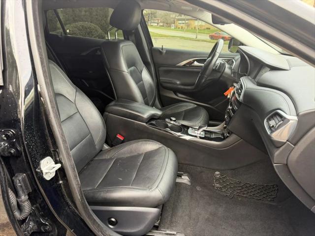 2017 INFINITI QX30 Premium