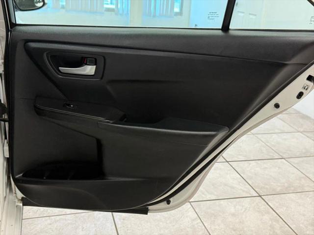 2017 Toyota Camry SE