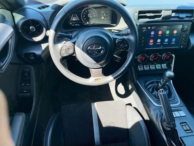 2025 Toyota GR86 Premium