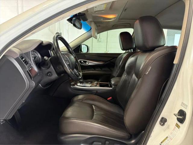 2016 INFINITI Q70L 3.7X