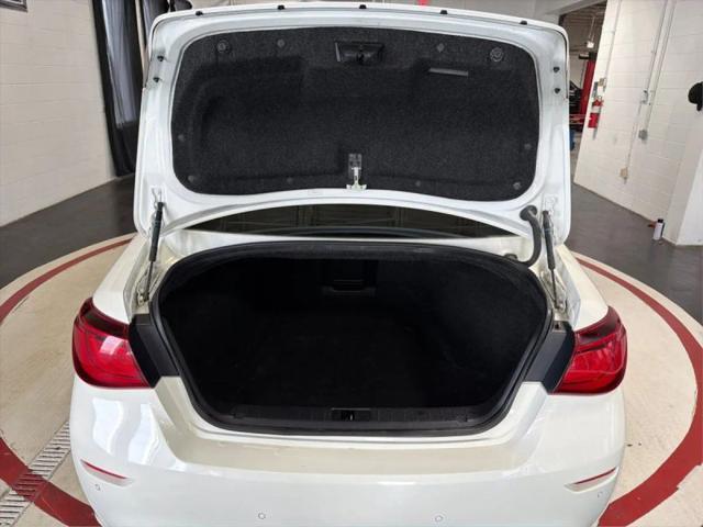 2016 INFINITI Q70L 3.7X