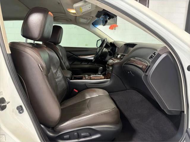 2016 INFINITI Q70L 3.7X