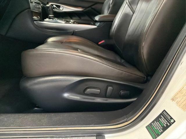 2016 INFINITI Q70L 3.7X