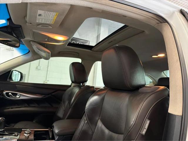 2016 INFINITI Q70L 3.7X