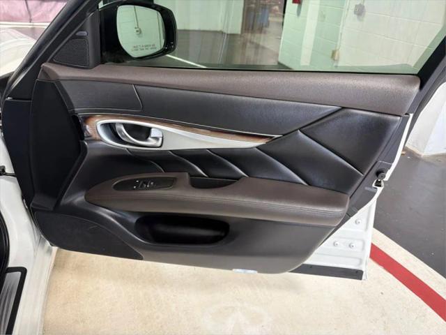 2016 INFINITI Q70L 3.7X