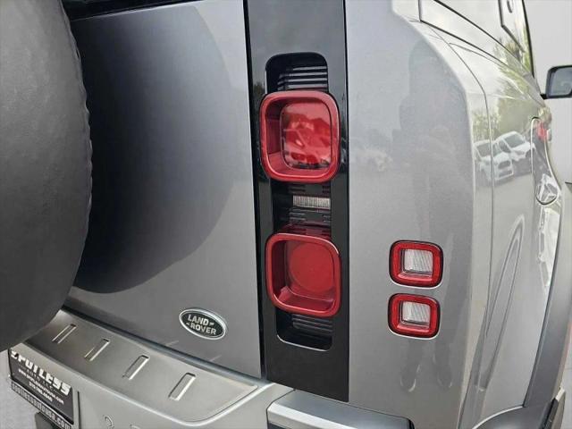 2021 Land Rover Defender 110 SE