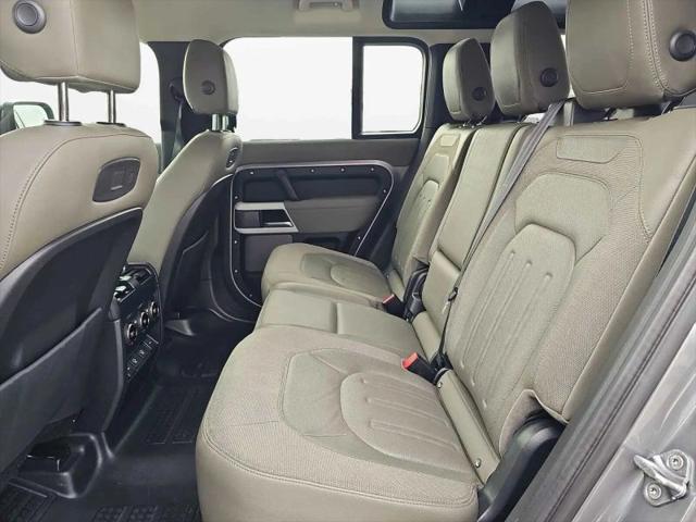 2021 Land Rover Defender 110 SE