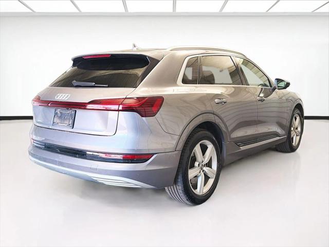 2019 Audi e-tron Premium Plus