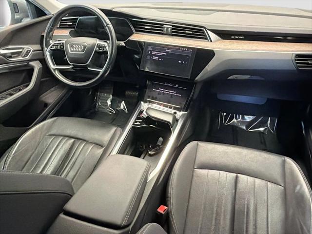 2019 Audi e-tron Premium Plus