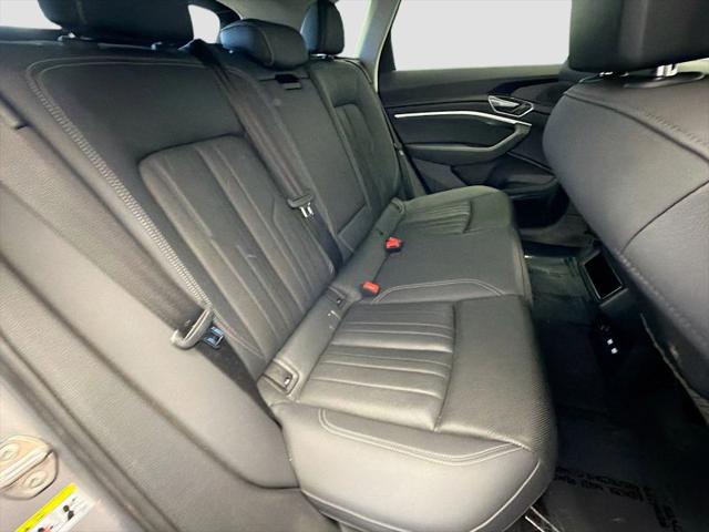 2019 Audi e-tron Premium Plus