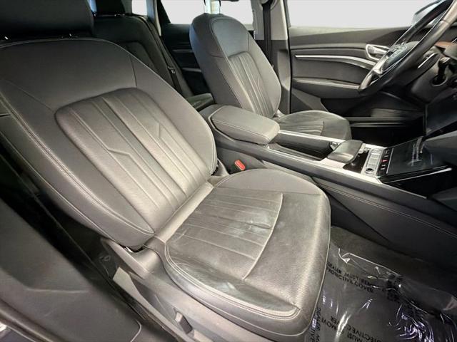 2019 Audi e-tron Premium Plus