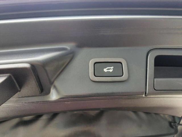 2019 Land Rover Range Rover Velar P250 R-Dynamic SE