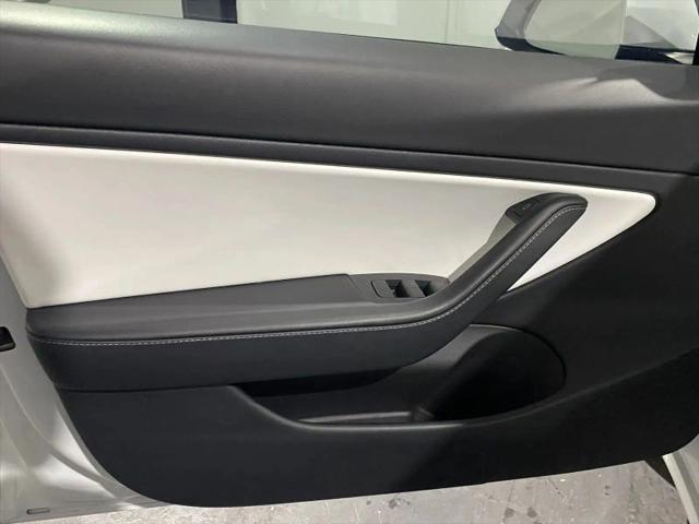 2021 Tesla Model 3 Standard Range Plus Rear-Wheel Drive