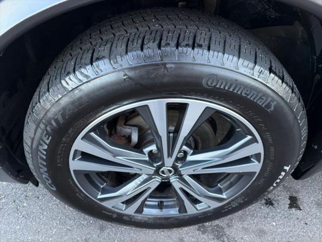 2017 Nissan Rogue SL