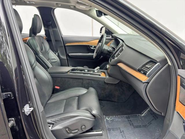 2020 Volvo XC90 Hybrid T8 Inscription 6 Passenger
