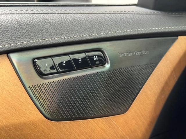 2020 Volvo XC90 Hybrid T8 Inscription 6 Passenger