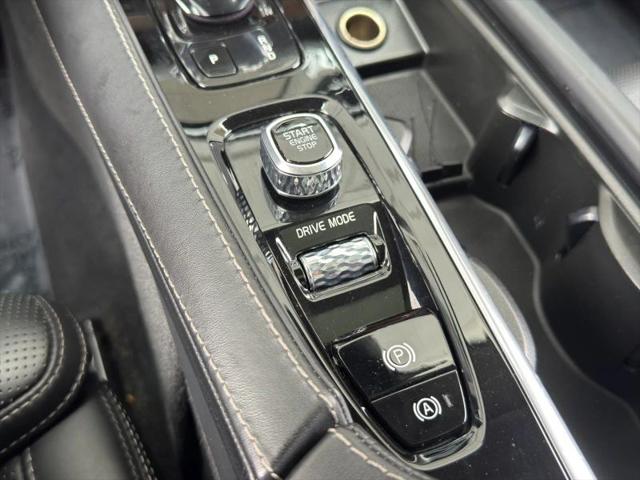 2020 Volvo XC90 Hybrid T8 Inscription 6 Passenger