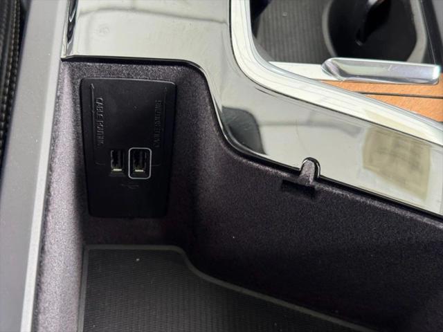 2020 Volvo XC90 Hybrid T8 Inscription 6 Passenger