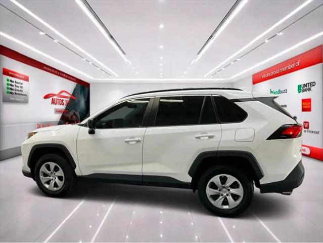 2020 Toyota RAV4 LE