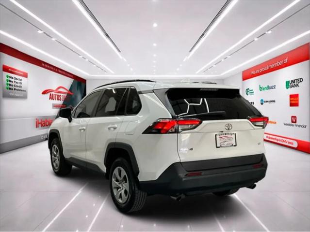 2020 Toyota RAV4 LE
